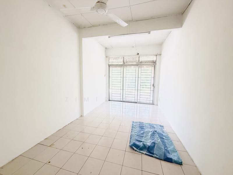 Rumah Teres 1-Tingkat untuk Dijual di Bandar Saujana Putra (Tanjong Duabelas) - Zimir Shah - Interior - PropertyGuru.com.my