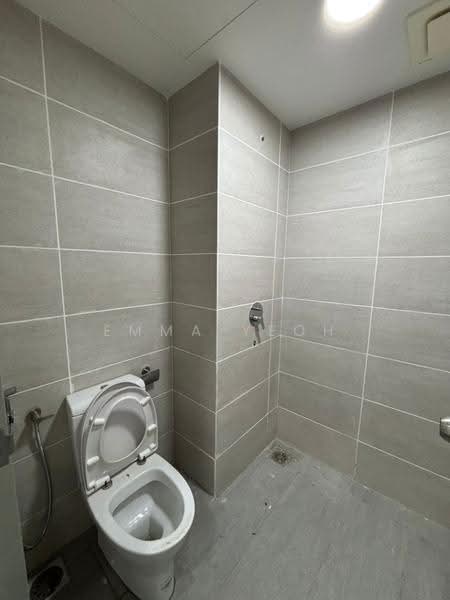 Pejabat untuk Disewa di Bukit Dumbar (Jelutong) - Emma Yeoh - Bathroom - PropertyGuru.com.my