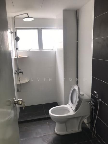 Kondominium untuk Disewa di Kepong Sentral Condominium - Kelvin Wong - Bathroom - PropertyGuru.com.my