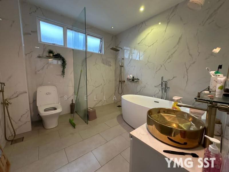 Semi-Detached House for Rent in U12, Taman Desa Alam (Shah Alam) - Stella Tan - Bathroom - PropertyGuru.com.my