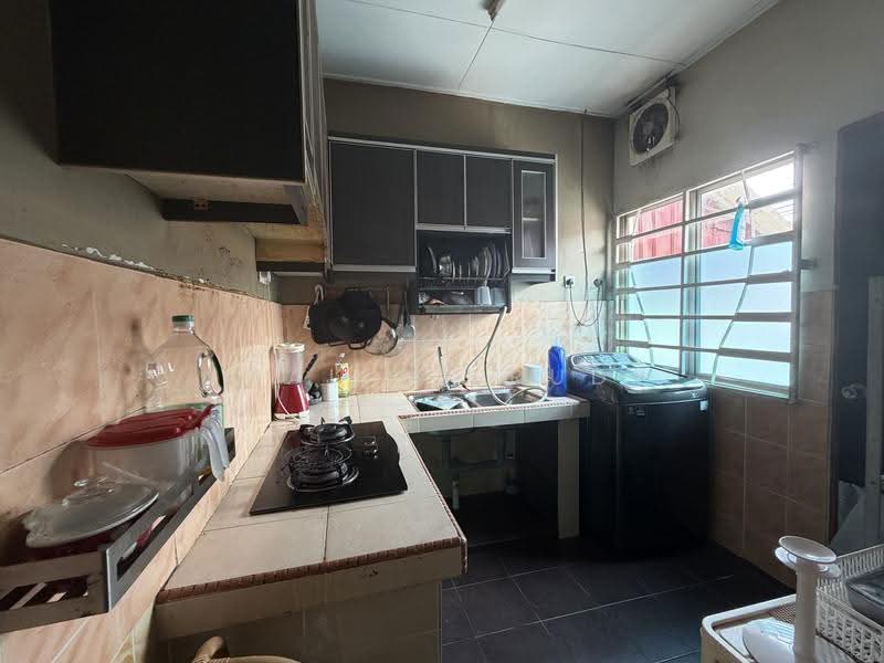 1-storey Terraced House for Sale in Taman Gadong Indah (Labu) - Shaiful Rudy - Kitchen - PropertyGuru.com.my
