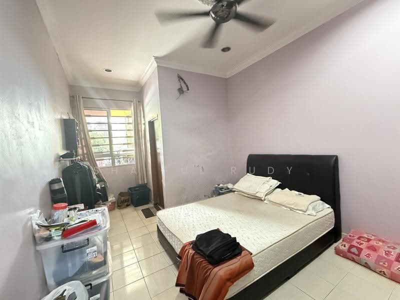1-storey Terraced House for Sale in Taman Gadong Indah (Labu) - Shaiful Rudy - Bedroom - PropertyGuru.com.my