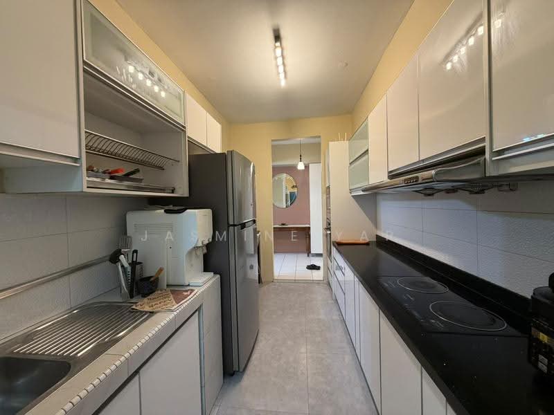 Kondominium untuk Disewa di Kelana Puteri - Jasmine Yap - Kitchen - PropertyGuru.com.my