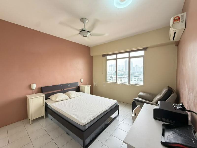 Kondominium untuk Disewa di Kelana Puteri - Jasmine Yap - Bedroom - PropertyGuru.com.my