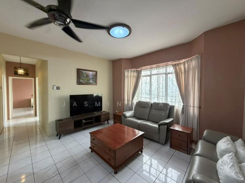 Kondominium untuk Disewa di Kelana Puteri - Jasmine Yap - Living Room - PropertyGuru.com.my