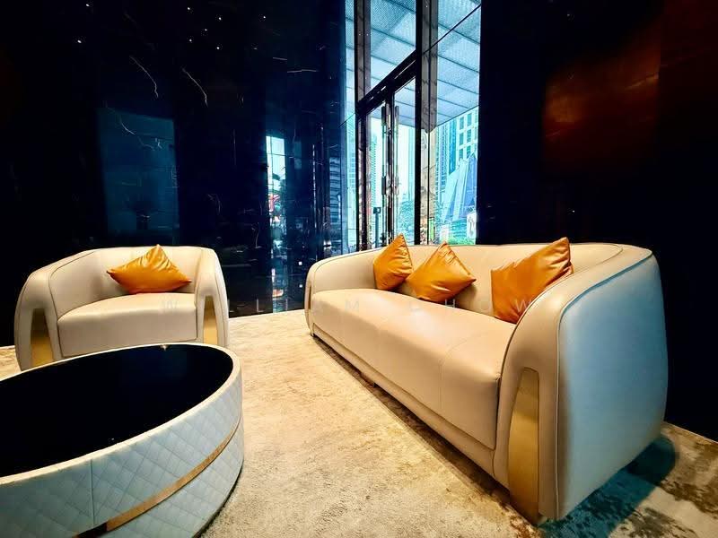 Kediaman Servis untuk Dijual di Pavilion Suites - William Chow - Living Room - PropertyGuru.com.my