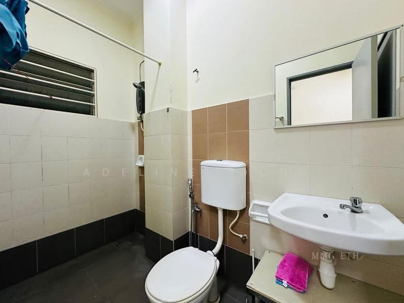 2-storey Terraced House for Sale in Bandar Bukit Raja (Klang) - Adeline Foong - Bathroom - PropertyGuru.com.my