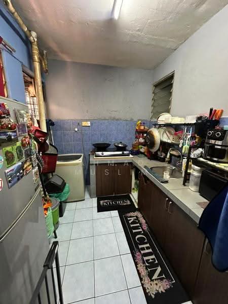 Flat for Sale at Pangsapuri Sri Indah - Ahmad Muslim - Kitchen - PropertyGuru.com.my
