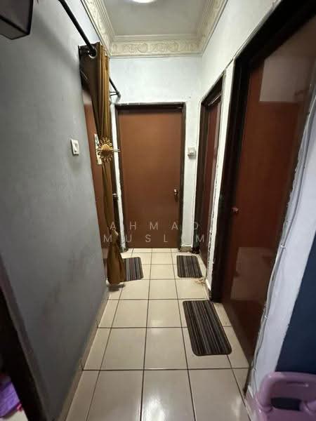 Flat for Sale at Pangsapuri Sri Indah - Ahmad Muslim - Corridor - PropertyGuru.com.my