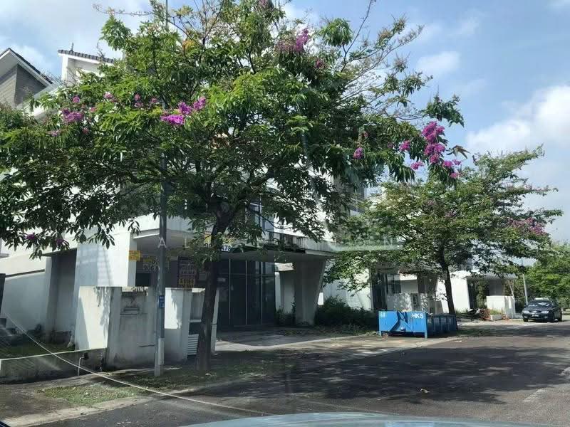 Rumah Berkembar untuk Dijual di Kota Kemuning (Shah Alam) - Alice Kuon - PropertyGuru.com.my