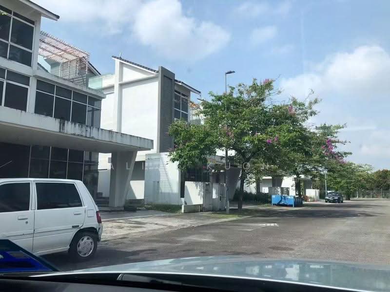 Rumah Berkembar untuk Dijual di Kota Kemuning (Shah Alam) - Alice Kuon - Exterior - PropertyGuru.com.my