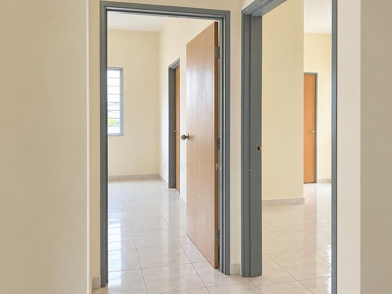 2-storey Terraced House for Sale in Batu Gajah (Perak) - Steven . - 1st Floor - Bedrooms - PropertyGuru.com.my