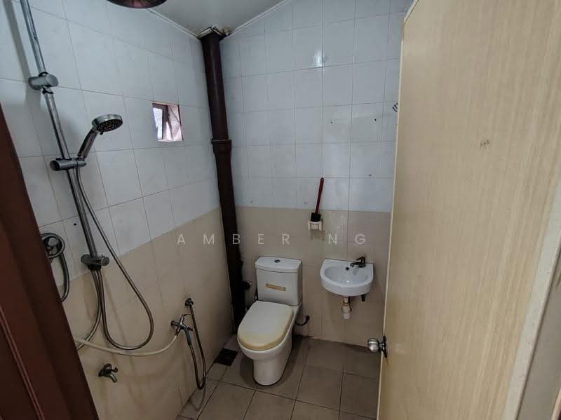 2-storey Terraced House for Sale in Taman Sri Rampai (Wangsa Maju) - Amber Ng - Bathroom - PropertyGuru.com.my