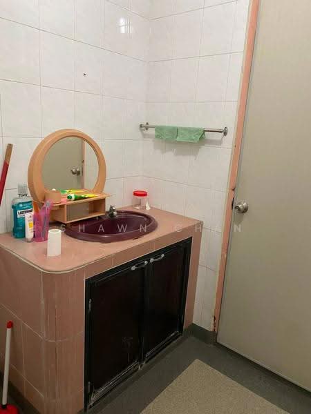 2-storey Terraced House for Rent in Johor Bahru (Johor) - Shawn Chan - Bathroom - PropertyGuru.com.my