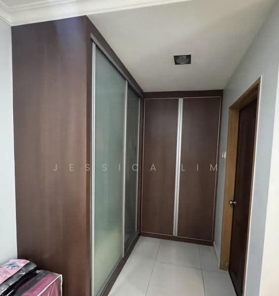 Rumah Teres 3-Tingkat untuk Dijual di Taman Fadason (Kepong) - Jessica Lim - Corridor - PropertyGuru.com.my