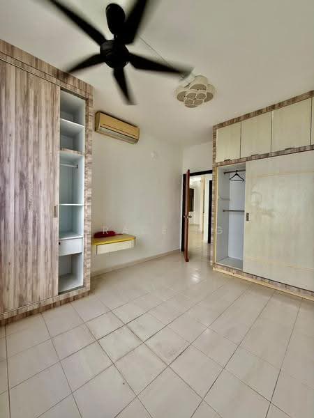 Pangsapuri untuk Dijual di Villa Krystal @ Bandar Selesa Jaya - Grace Ng - Bedroom - PropertyGuru.com.my