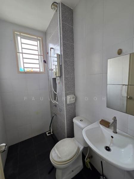 Rumah Teres 2-Tingkat untuk Dijual di Taman Desa Tebrau (Tebrau) - Pauline Goh - Bathroom - PropertyGuru.com.my