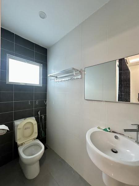 Semi-Detached House for Sale in Pengkalan Tiara (Ipoh) - Levi Chong - Bathroom - PropertyGuru.com.my