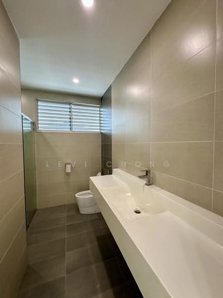 Semi-Detached House for Sale in Pengkalan Tiara (Ipoh) - Levi Chong - Bathroom - PropertyGuru.com.my