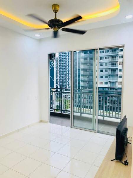 Kondominium untuk Disewa di Residensi Adelia 3 - EMA ALLANG - Living Room - PropertyGuru.com.my