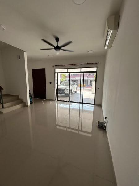 2-storey Terraced House for Sale in Setia Safiro (Cyberjaya) - Yeong . - Living Room - PropertyGuru.com.my