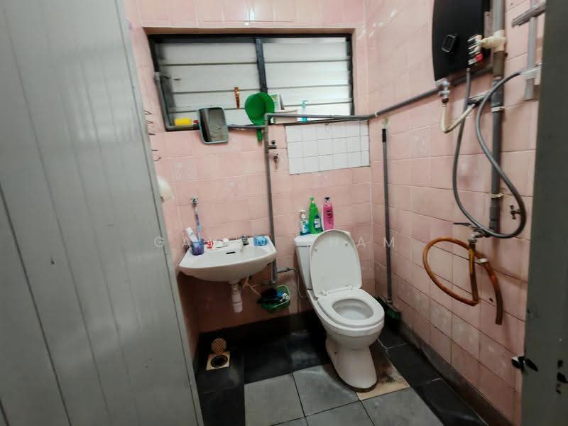 Terraced House for Sale in Bandar Tun Hussein Onn (Cheras) - Gavin Tham - Bathroom - PropertyGuru.com.my