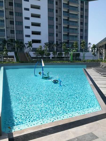 Condominium for Rent at Skyvilla @ D'Island - Michael Chan - Pool - PropertyGuru.com.my