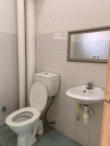 Apartment for Sale at Laguna Biru - Ahmad Muslim - Bathroom - PropertyGuru.com.my