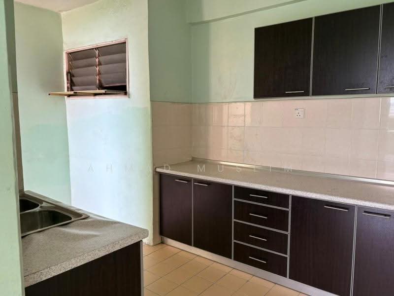 Apartment for Sale at Laguna Biru - Ahmad Muslim - Kitchen - PropertyGuru.com.my