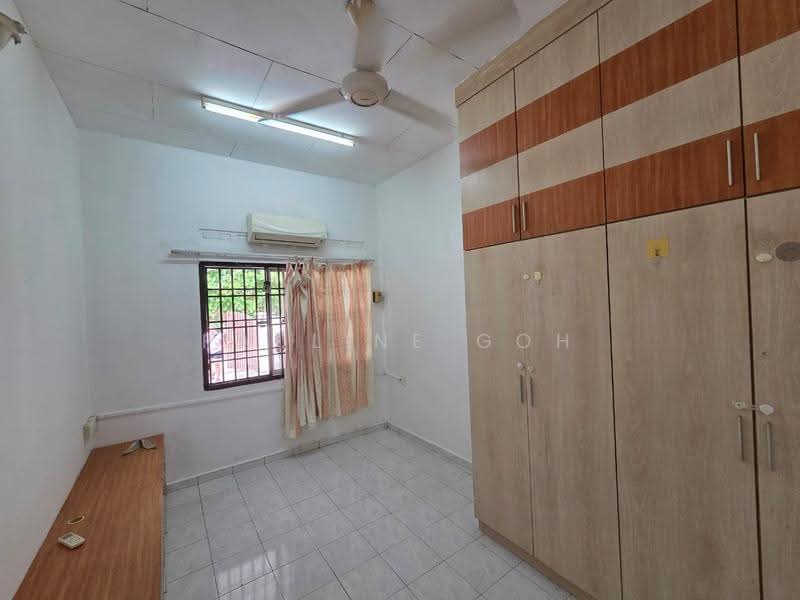 1-storey Terraced House for Sale in Taman Flora Heights (Pasir Gudang) - Pauline Goh - Bedroom - PropertyGuru.com.my