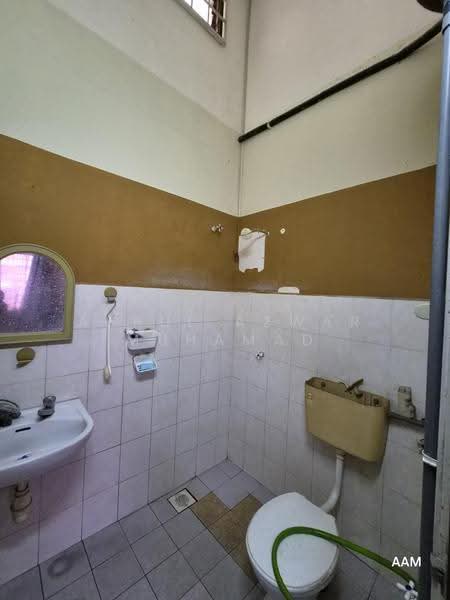 Terraced House for Sale in Bandar Baru Nilai (Nilai) - Azrul Azwar Muhamad - Bathroom - PropertyGuru.com.my
