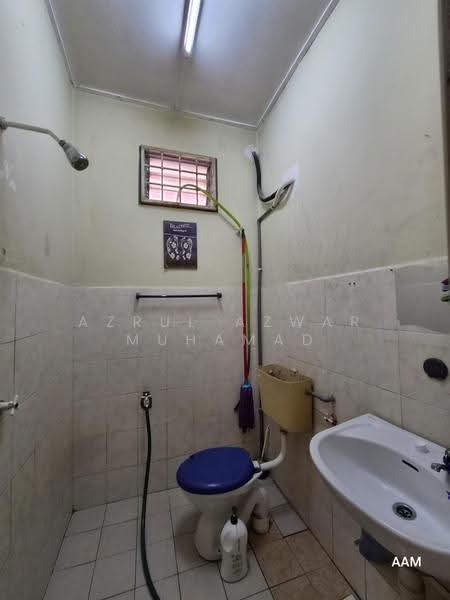 Terraced House for Sale in Bandar Baru Nilai (Nilai) - Azrul Azwar Muhamad - Bathroom - PropertyGuru.com.my