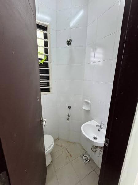 Terraced House for Rent in Alam Impian (Shah Alam) - Salawati Busro - Bathroom - PropertyGuru.com.my