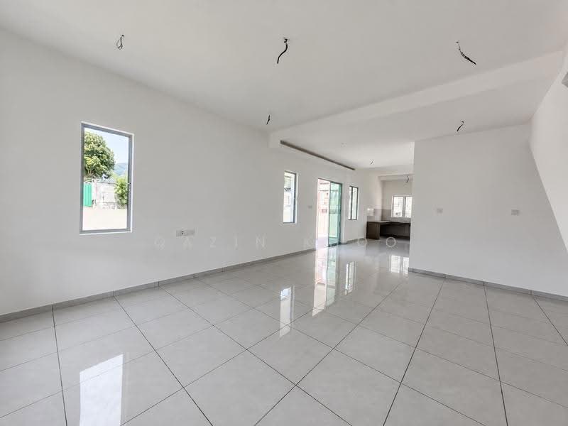 2-storey Terraced House for Sale in Bercham (Ipoh) - Qazin Khoo - Living Room - PropertyGuru.com.my