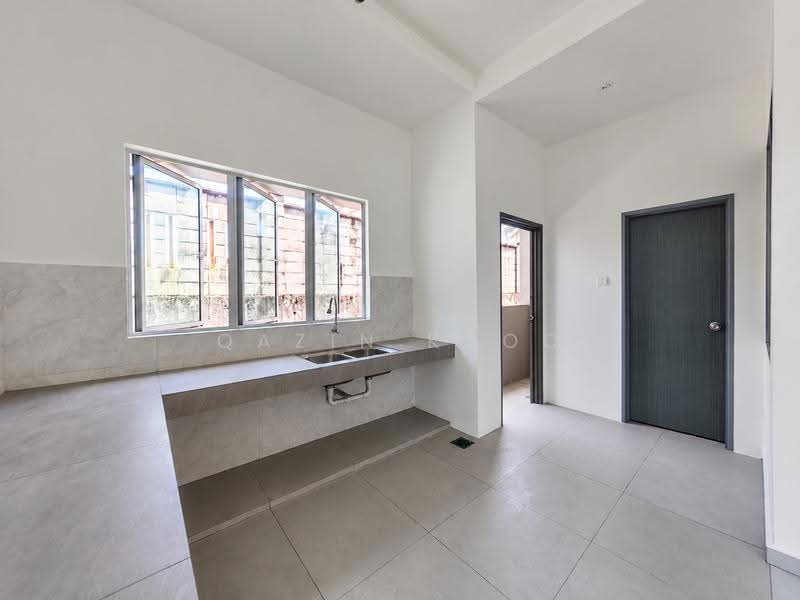 2-storey Terraced House for Sale in Bercham (Ipoh) - Qazin Khoo - Kitchen - PropertyGuru.com.my