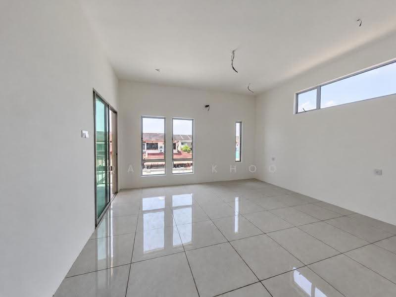 2-storey Terraced House for Sale in Bercham (Ipoh) - Qazin Khoo - Living Room - PropertyGuru.com.my