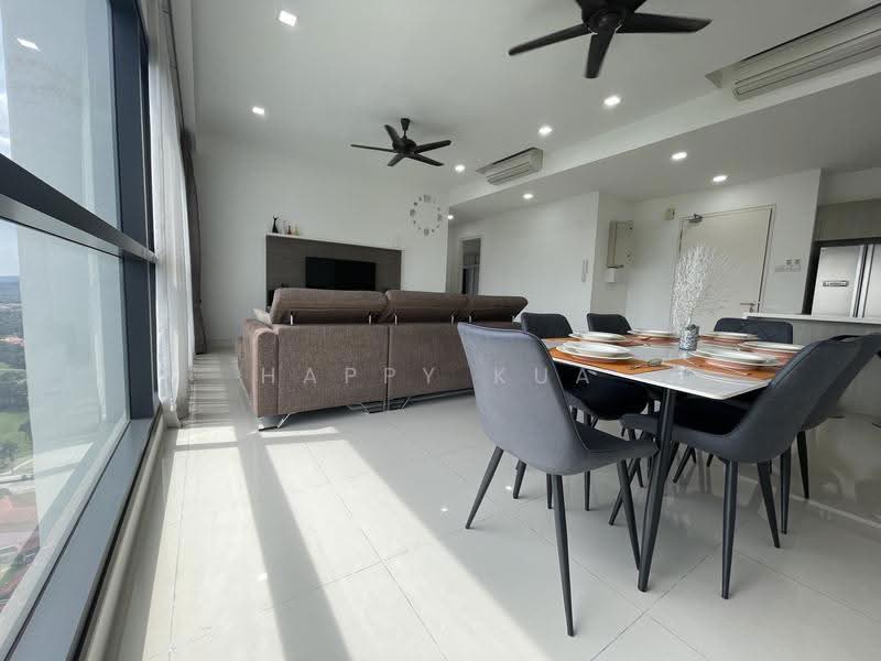 Kediaman Servis untuk Dijual di Arnica @ Tropicana Gardens - Happy Kua - Living Room - PropertyGuru.com.my