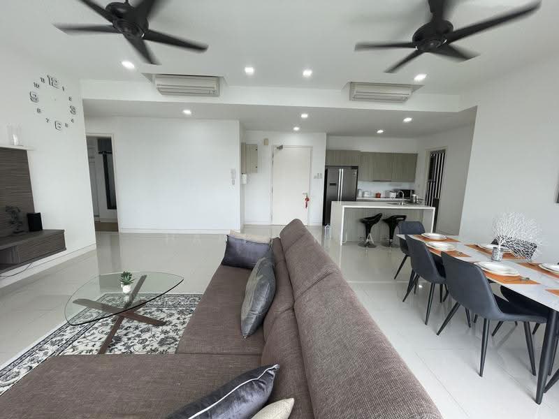 Kediaman Servis untuk Dijual di Arnica @ Tropicana Gardens - Happy Kua - Living Room - PropertyGuru.com.my