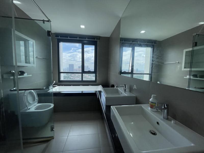 Kediaman Servis untuk Dijual di Arnica @ Tropicana Gardens - Happy Kua - Bathroom - PropertyGuru.com.my