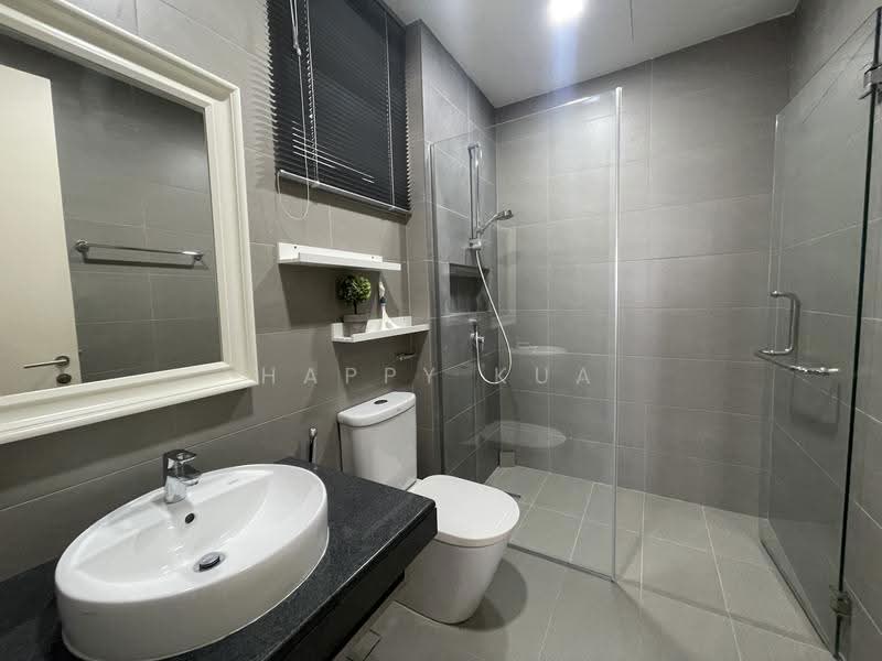 Kediaman Servis untuk Dijual di Arnica @ Tropicana Gardens - Happy Kua - Bathroom - PropertyGuru.com.my