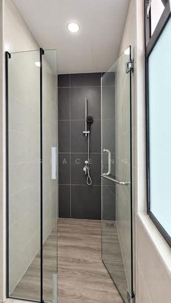 Service Residence for Sale at Wave @ Marina Cove - Grace Ng - Bathroom - PropertyGuru.com.my