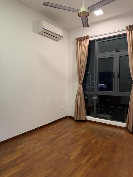 Kediaman Servis untuk Disewa di Crescent Bay Suites (Teluk Bayu) - Vicky Yew - Living Room - PropertyGuru.com.my