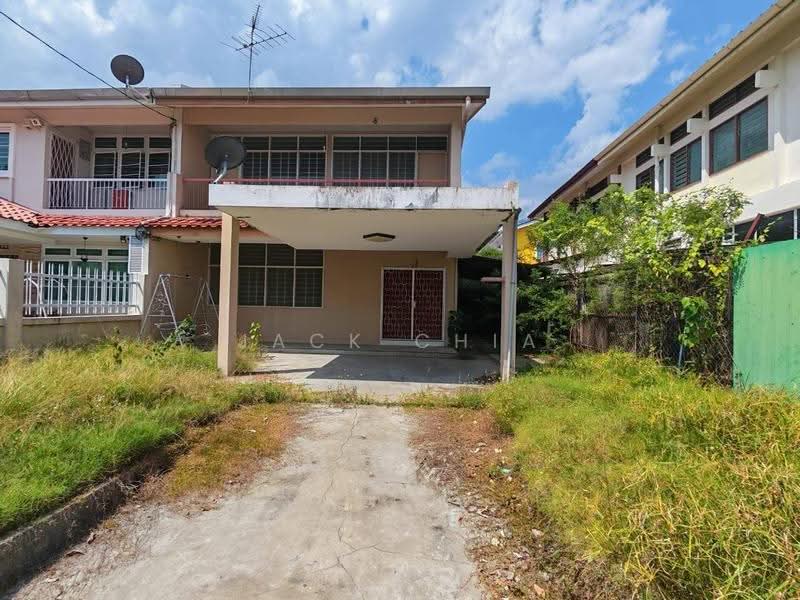 Semi-Detached House for Sale in Taman Guan Joo Seng (Jelutong) - Jack Chia - Exterior - PropertyGuru.com.my