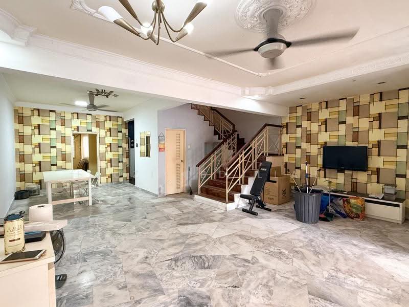 Rumah Teres 2-Tingkat untuk Dijual di Bandar Tun Hussein Onn (Cheras) - Fauzi Abdullah - Living Room - PropertyGuru.com.my