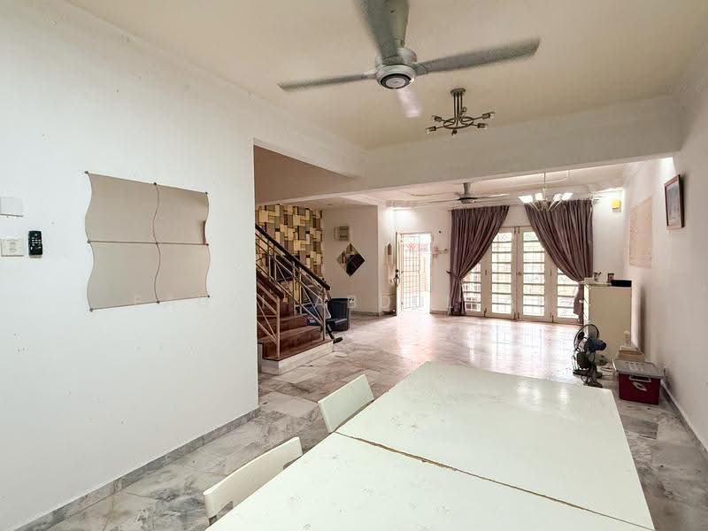 Rumah Teres 2-Tingkat untuk Dijual di Bandar Tun Hussein Onn (Cheras) - Fauzi Abdullah - Living Room - PropertyGuru.com.my