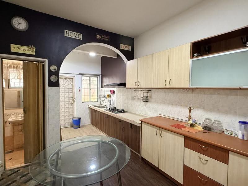 Rumah Teres 2-Tingkat untuk Dijual di Bandar Tun Hussein Onn (Cheras) - Fauzi Abdullah - Kitchen - PropertyGuru.com.my
