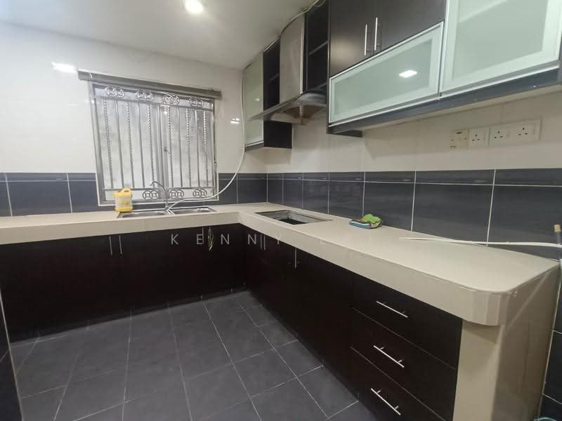 Flat for Sale at Taman Pandan Jaya - Kenny Lai - Kitchen - PropertyGuru.com.my