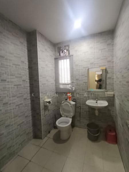 Flat for Sale at Taman Pandan Jaya - Kenny Lai - Bathroom - PropertyGuru.com.my