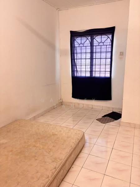 Rumah Teres untuk Disewa di Seremban 3 (Rasah) - GAN WEY SAND - Bedroom - PropertyGuru.com.my
