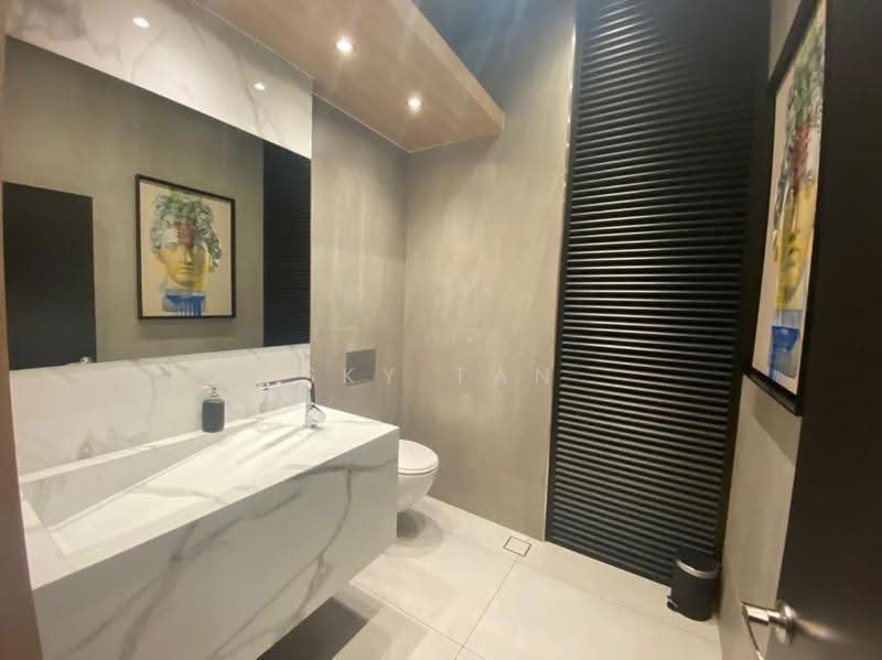 Detached Factory for Rent in Taman Impian Emas (Skudai) - Sky Tan - Bathroom - PropertyGuru.com.my